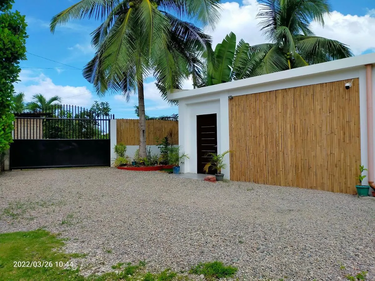 فندق مبيت وإفطار داويس Villa Helene الفلبين