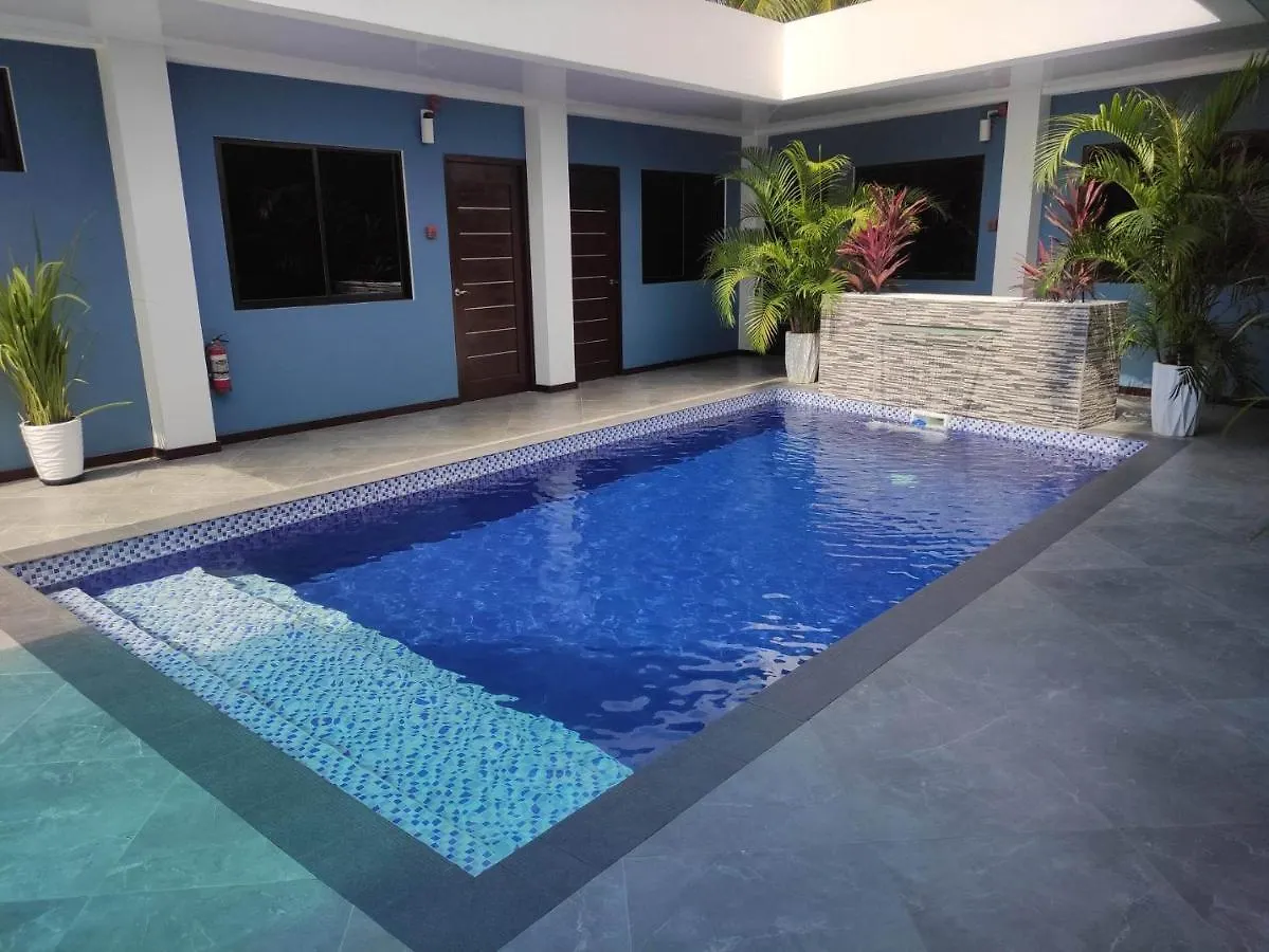 داويس Villa Helene 0*,